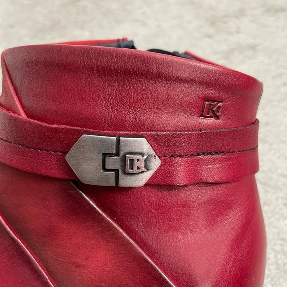 Dorking ankle boots in colour red new with tags in size 37 EU (6.5 US) - Picture 5 of 10